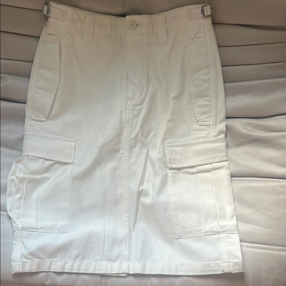 Aritzia TNA Supply Cargo midi Skirt